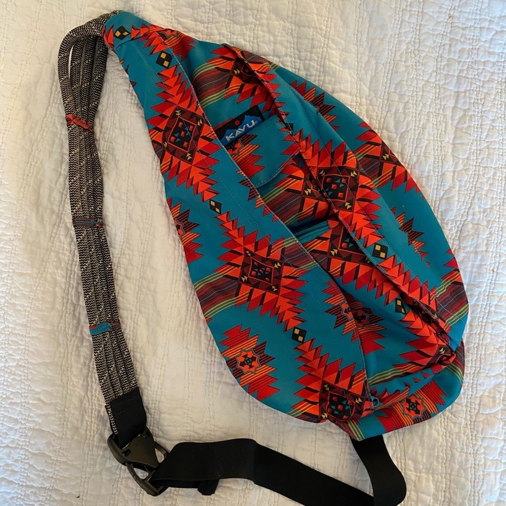 Kavu crossbody sling bag